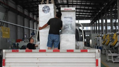 2臺襯套縮徑機YS63X100-1M發貨—安徽汽車橡膠減震客戶