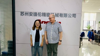俄羅斯小五金噴涂設備需求客戶 到訪安捷倫蘇州總部