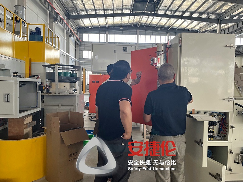 大連瑞進國際貿易客戶設備驗收 (3)