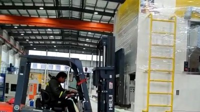 再一臺自動噴膠機PZ40發貨浙江汽車零部件客戶