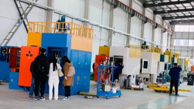 上海密封件橡塑制品客戶到訪安捷倫參觀噴涂設備